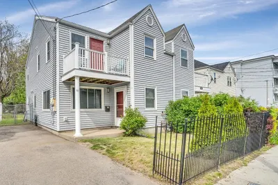 12 Arbutus St #12