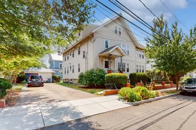 47 Amsden St #1