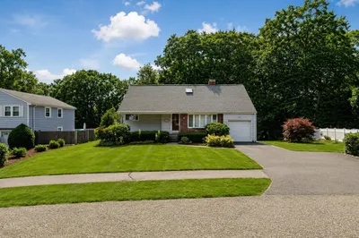 17 Retrop Rd 1