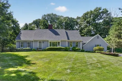 132 Brentwood Cir 1