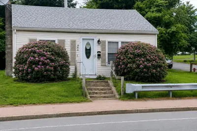 936 Centre St