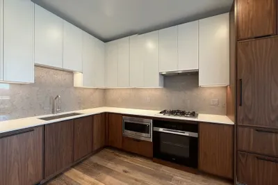 566 Columbus Ave #212