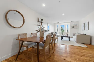120 Wyllis Ave #310 1