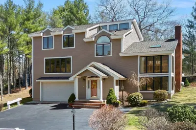 94 Granville Lane 1