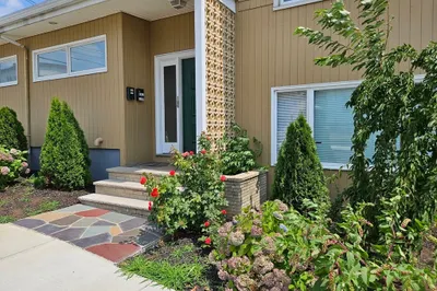 67 Pomona St #2