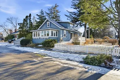 1 Beacon St