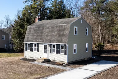 10 Beyer Dr 1