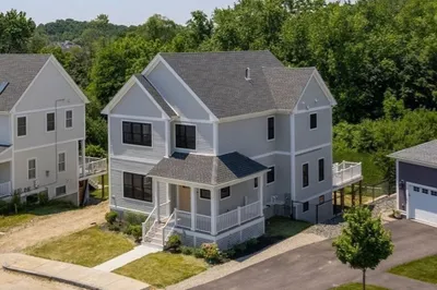 41 Senator Bolling Cir 1