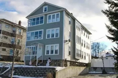 8 Summerhill Ave 1