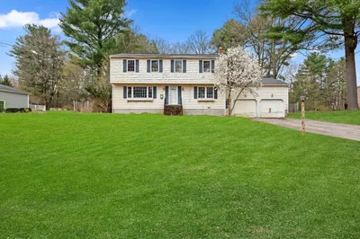 37 Crestview Dr
