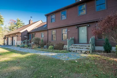 48 Pleasant St 1