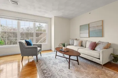 36 Middlesex Ave #5