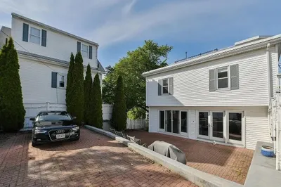 22 N Mead St 1