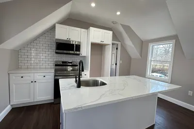 278 Cohannet St 1