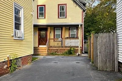 13 Moulton St 1