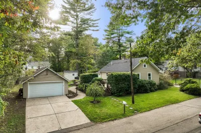6 Grove Avenue 1