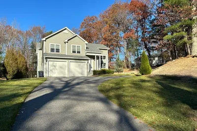 380 Quinapoxet St 1