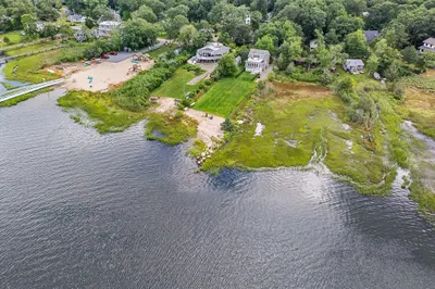 57 Dexter Rd 1