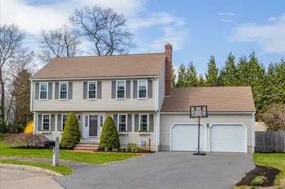 15 Helen Ln 1