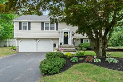 119 Hall Dr 1