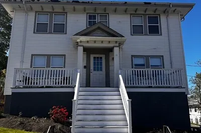 11 South Central Ave #4