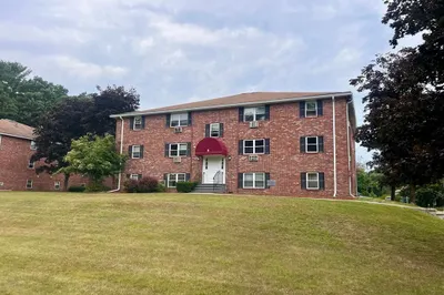 9 Cross St #5