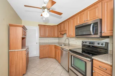 14 Dallas Dr #203 1