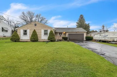 88 Lynch Dr 1