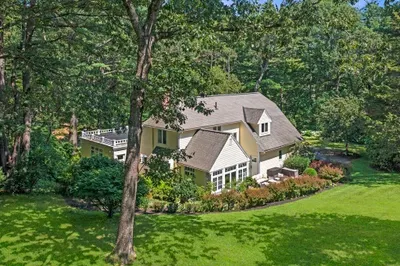 16 Beaver Pond Road 1