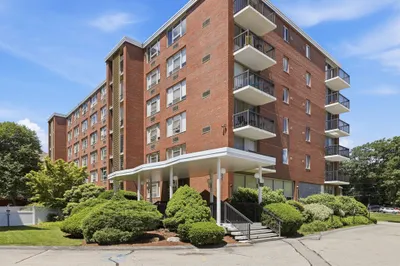 20 Hammond Pond Parkway #201 1