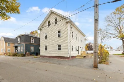 12 Thorndike St 1