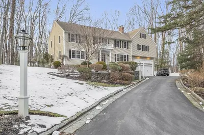 17 Skylar Dr 1