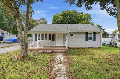 40 W Belmont St 1