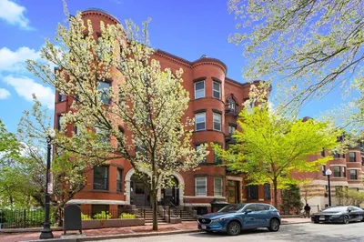 198 St Botolph St #2