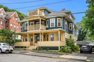 7 Pierce Ave #3 1