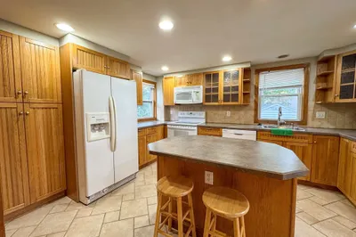 7 Pleasant St