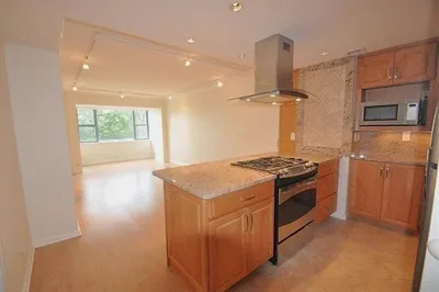 170 Tremont St #403