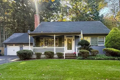 719 South Branch Parkway 1