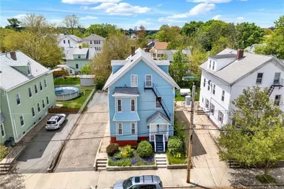 23-25 Young St