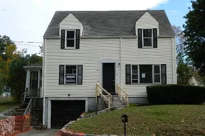 22 S Elm St