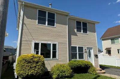 44 Charpentier Ave 1