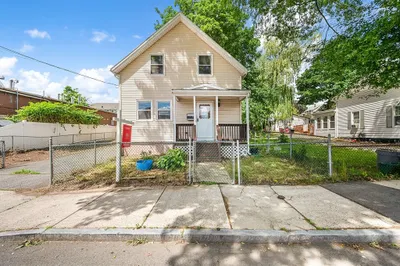 8 Myrtle St