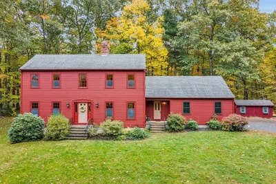 77 Town Farm Rd 1
