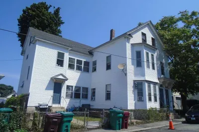 10 Barrington St