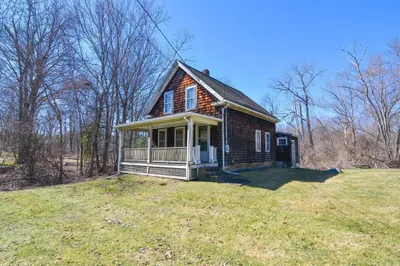 129 Mechanic St 1