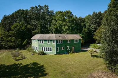 263 River Dr 1