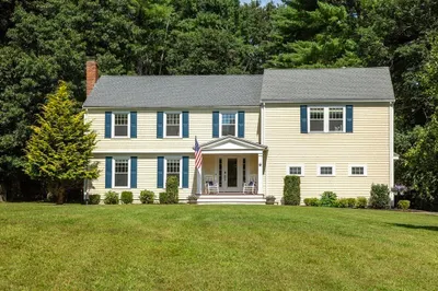 24 Deerpath Trl N 1