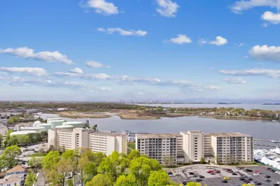 200 Cove Way #211