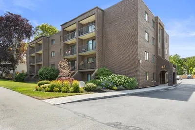 43 Pomeworth St #28