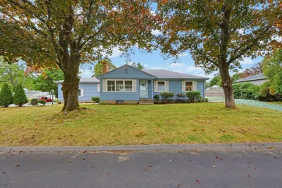 16 Westmont Cir 1